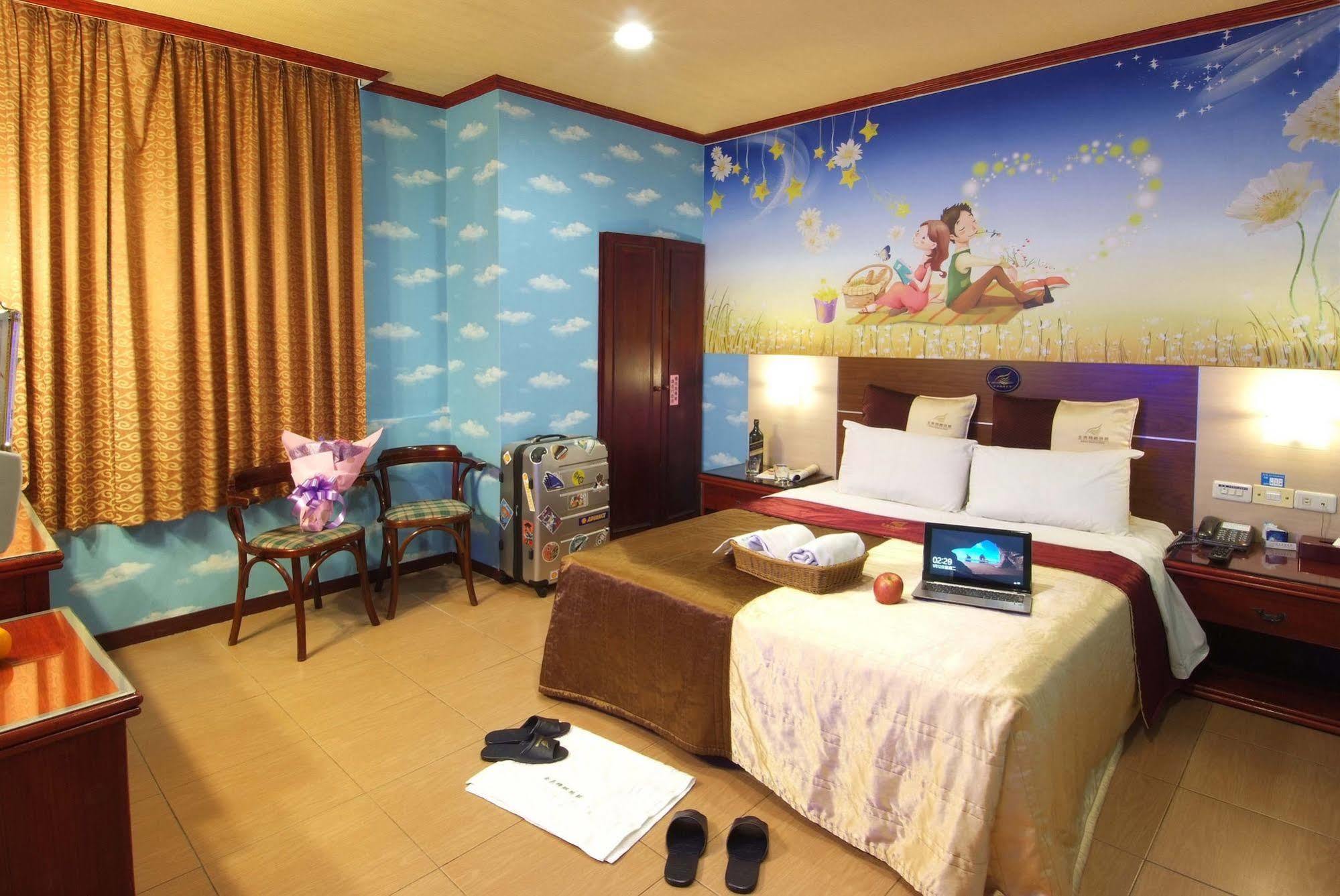 Golden Swallow Hotel Hsinchu Dış mekan fotoğraf