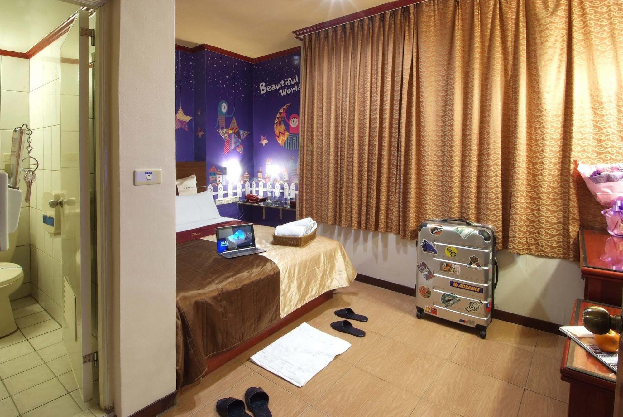 Golden Swallow Hotel Hsinchu Dış mekan fotoğraf